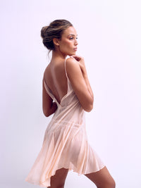 model-nula-peach-slip-taryn-winters-lingerie